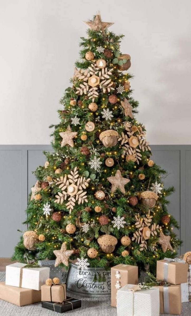 Báo Giá Trang Trí Cây Thông Noel Tại Tân Bình. Ảnh 1